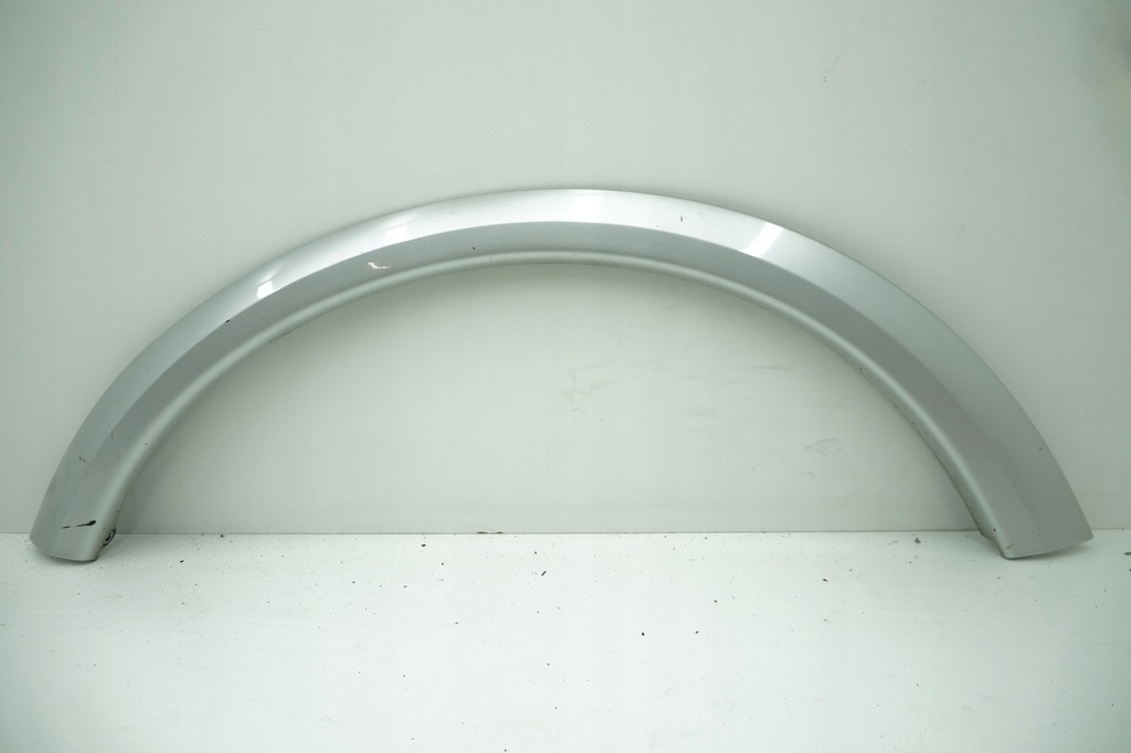 фото №1, Volvo c30 молдинг крыла правый задняя r design