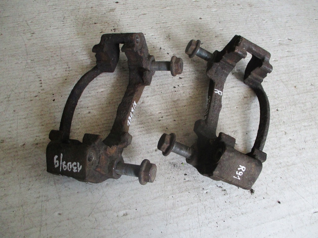 фото №1, 1309/9 скоба суппорт тормоза перед mercedes w638