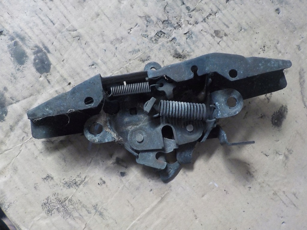 фото №2, Toyota corolla d4d замок капот