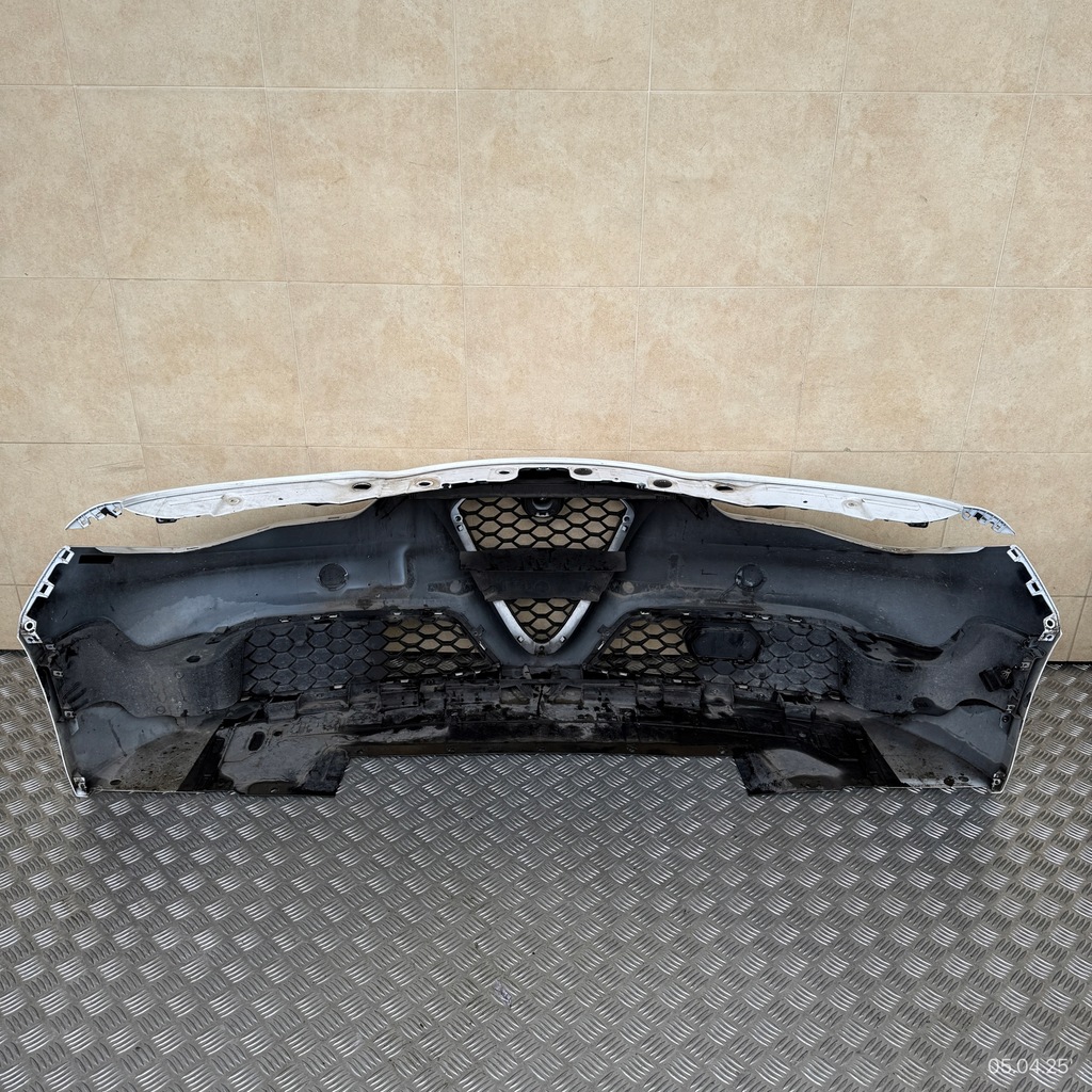 фото №4, Бампер передний kompletny alfa romeo giulia 2016 rok