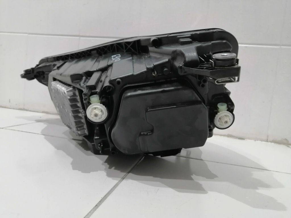 Фара правий передня перед audi q5 рестайлінг  фаркоп 6909 Ціна