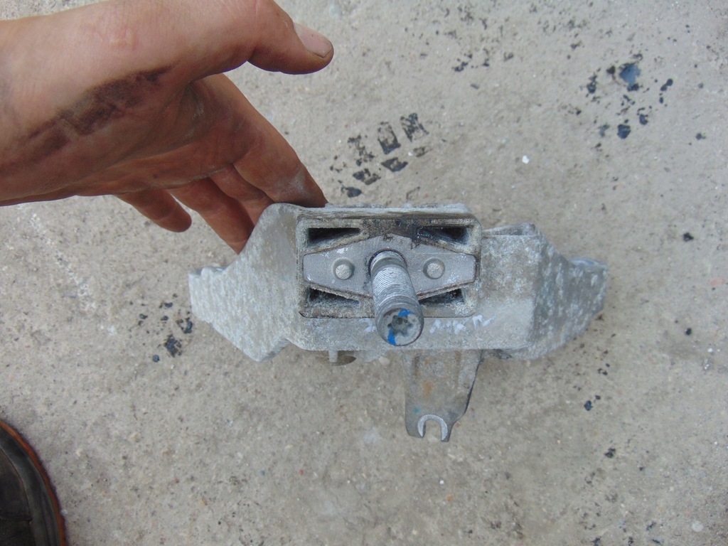 фото №5, Кронштейн коробки ford mondeo mk4 galaxy mk3 2.2 tdci