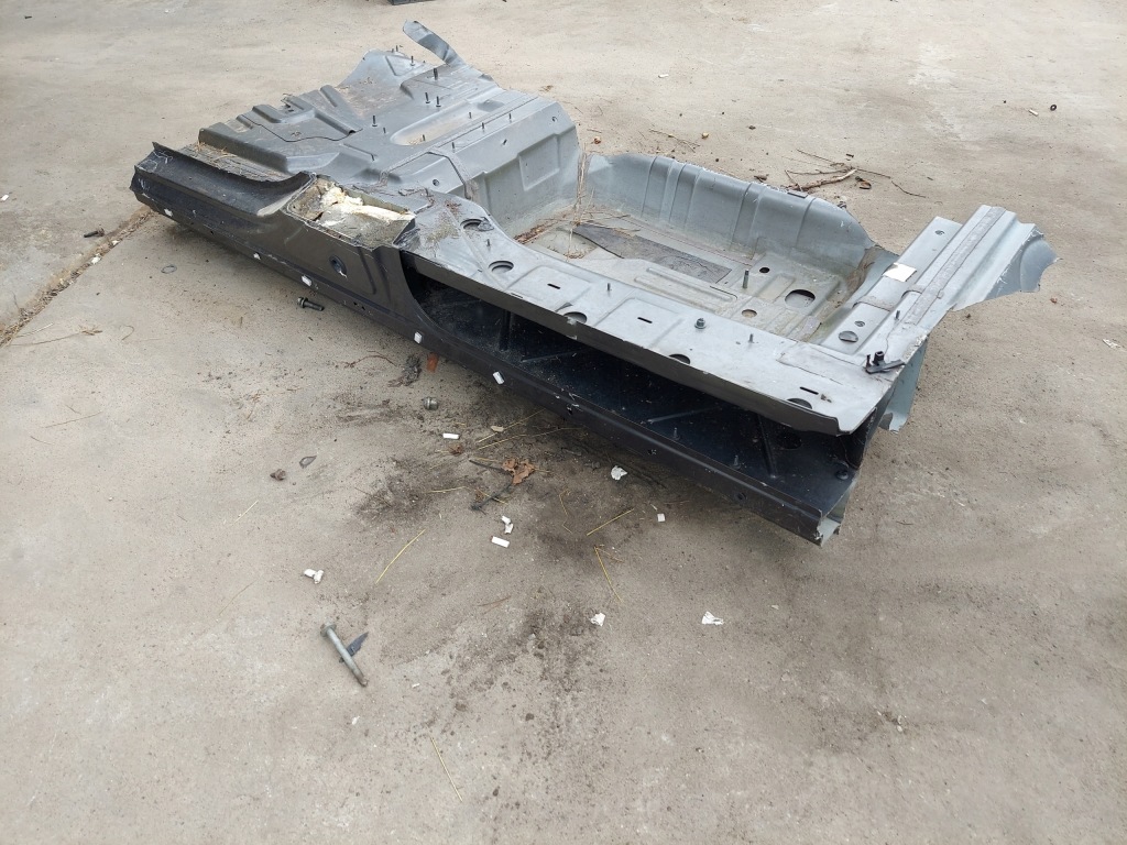 фото №3, Chrysler pacifica 2016-2020r порог левый пол