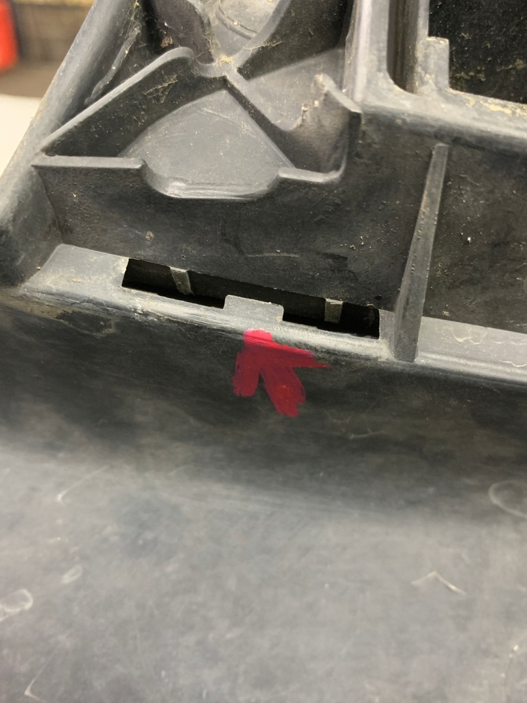 фото №7, Бампер перед передний dacia duster i 2010-2017 1.6b 2011r