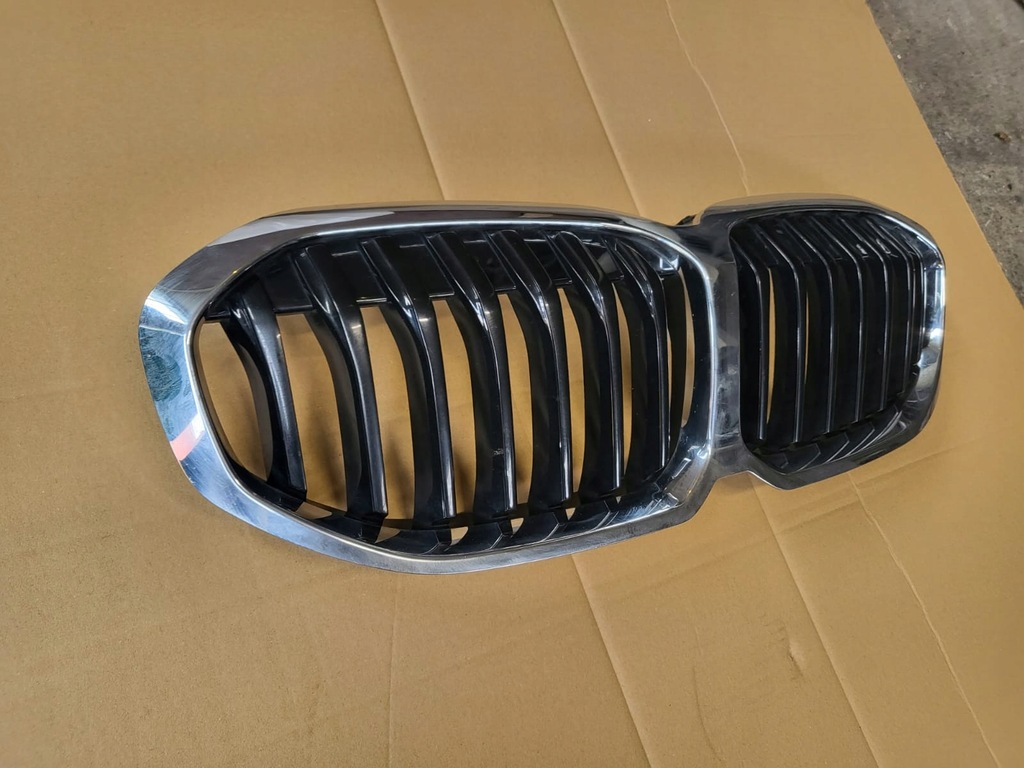 фото №5, Bmw 1 f40 решётка радиатора решётка радиатора бампера orginal