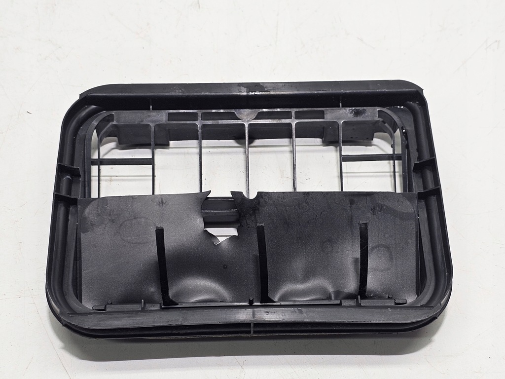 фото №1, Решётка вентиляционная декомпрессионная renault zoe i #5966