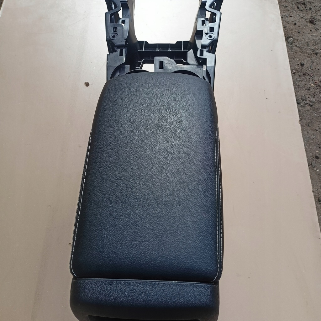 фото №8, Renault kadjar підлокітник