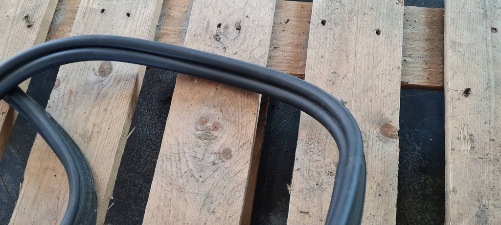 фото №11, A6 c8 4k прокладка кузовна кришки багажника задня sedan 4k5827705b