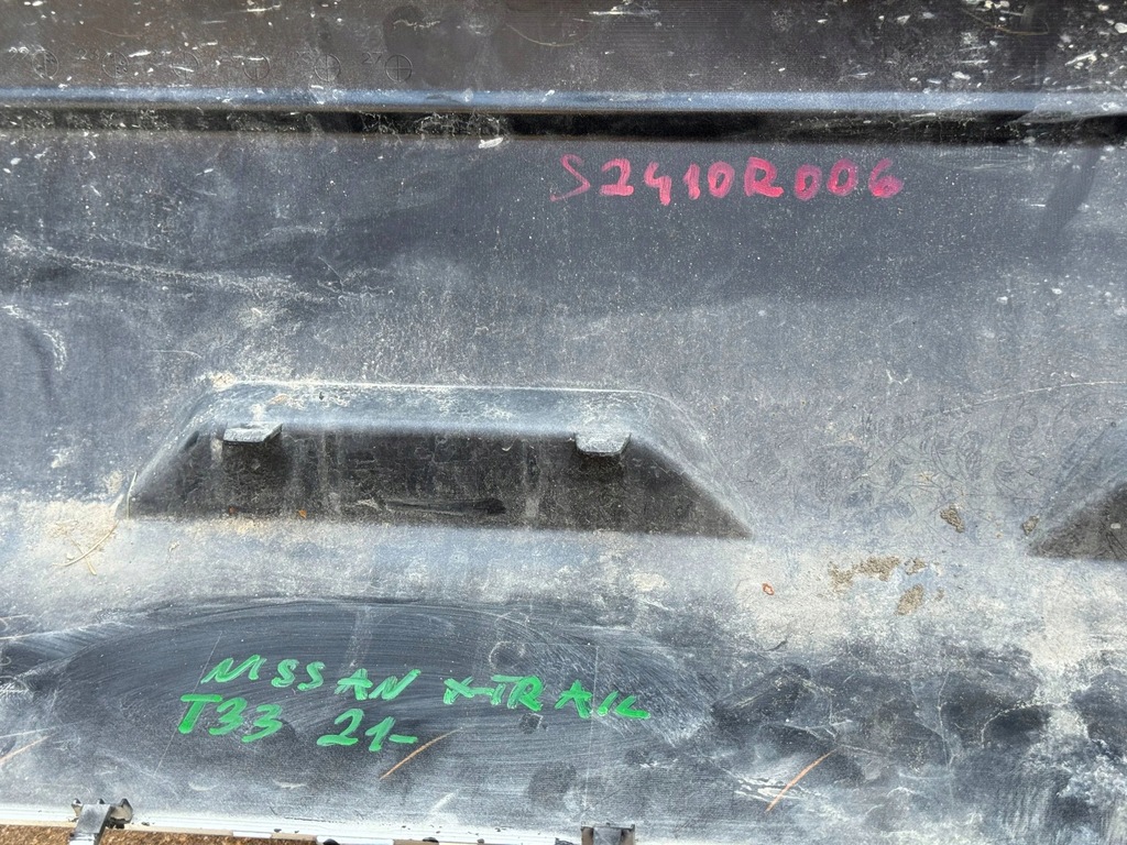 фото №11, Nissan xtrail x-trail t33 молдинг спойлер дифузор бампера задня задня