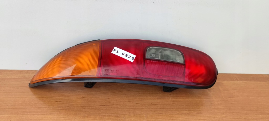 фото №1, Mazda mx3 левая лампа задняя задняя оригинальная