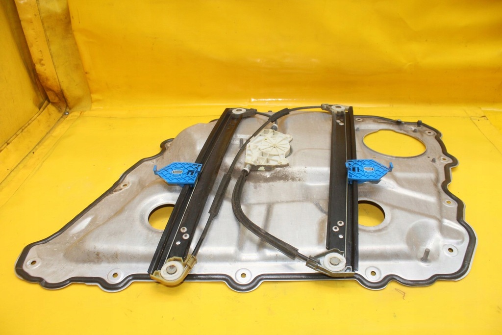 фото №5, Механизм стекло audi оригинальный номер 4e0839849