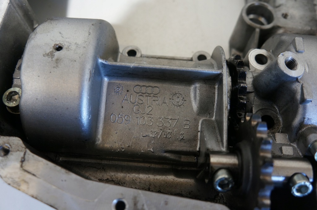 Піддон масляна audi a4 a6 a8 2.5 tdi 059103603m Доставка