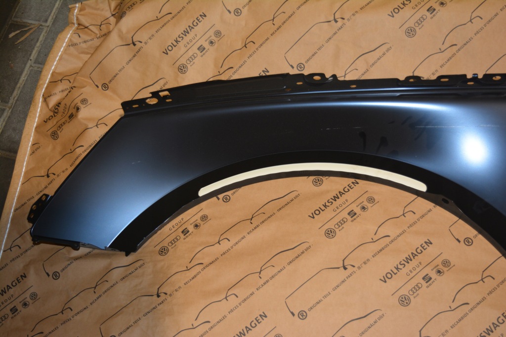 Audi a5 8w6 f5 крыло  правый  перед оригинал идеальный 8w6821106b Киев