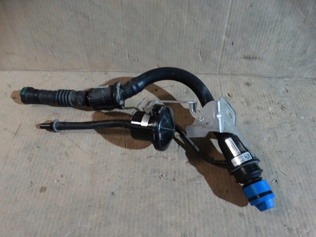 фото №1, Ideal заливная горловина бака adblue mercedes w222 1