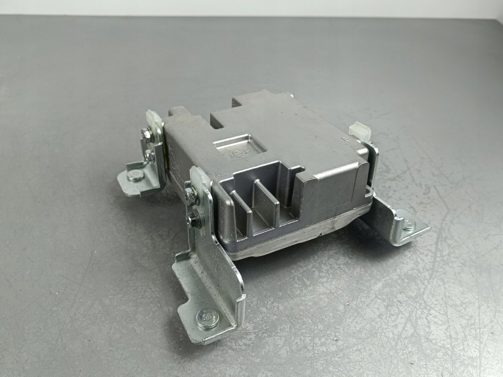 Купить 2019 ssangyong rexton блоки управления 8125036000