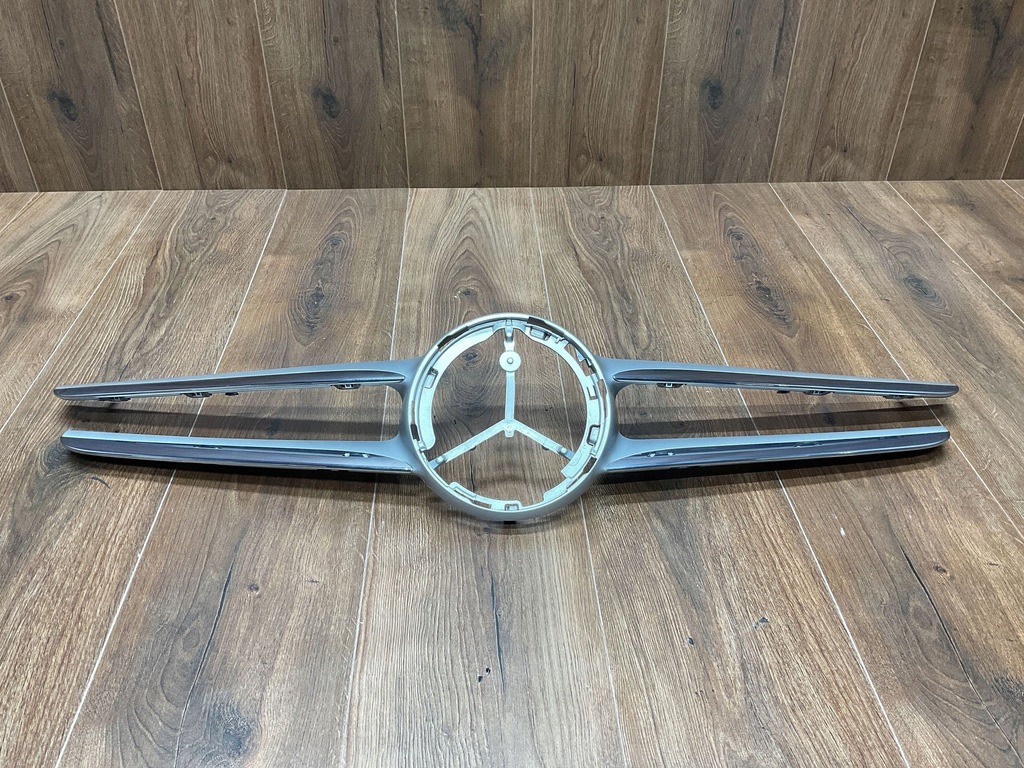 фото №1, Решітка радіатора решітка радіатора mercedes-benz w205 a2058880900