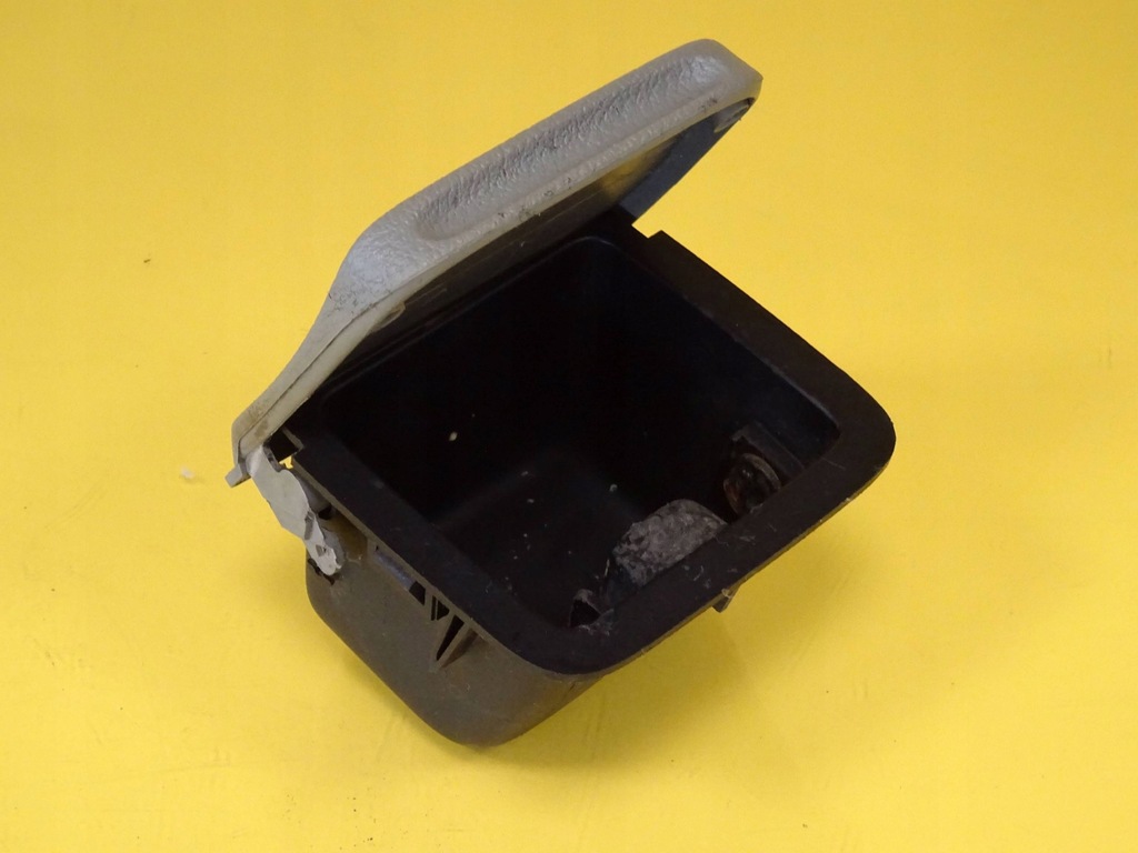 фото №2, Пепельница renault clio ii 7700421369 nr26