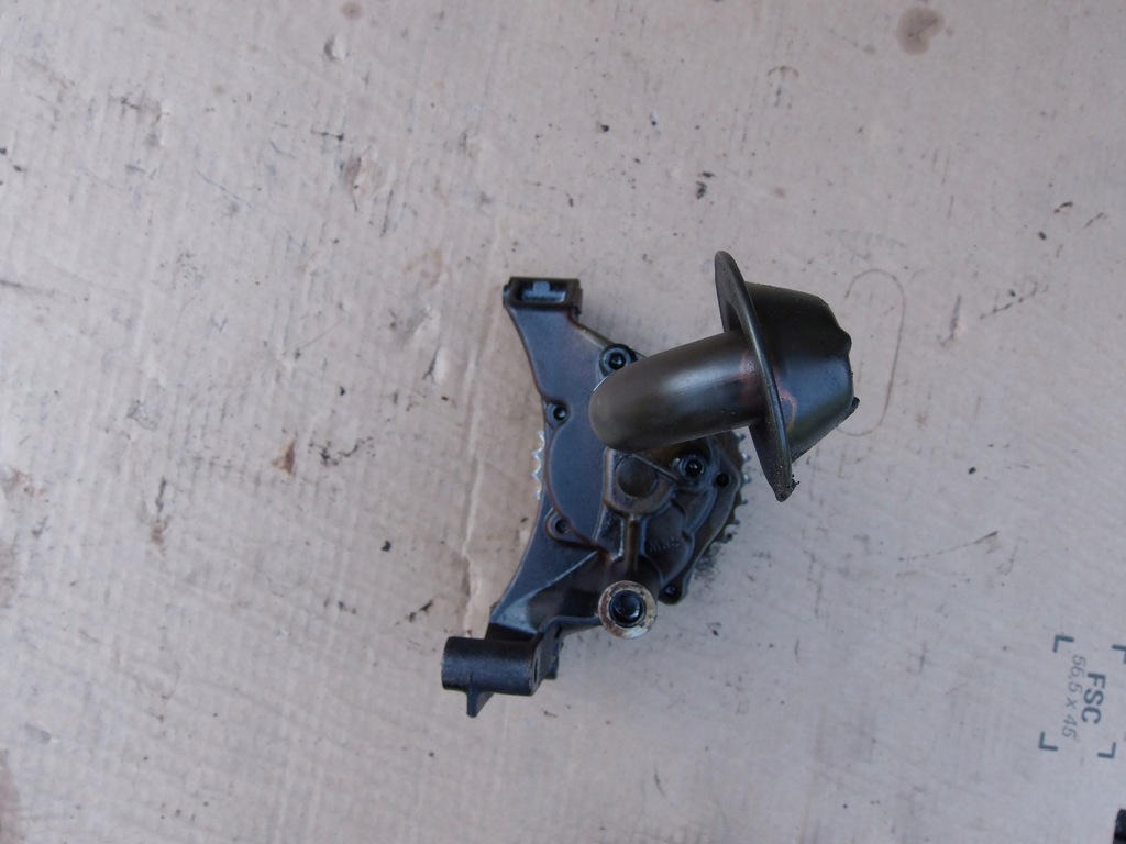 фото №4, Маслоприймач насос оливи 06a115550 audi a3 8l 1.6 8v golf octavia