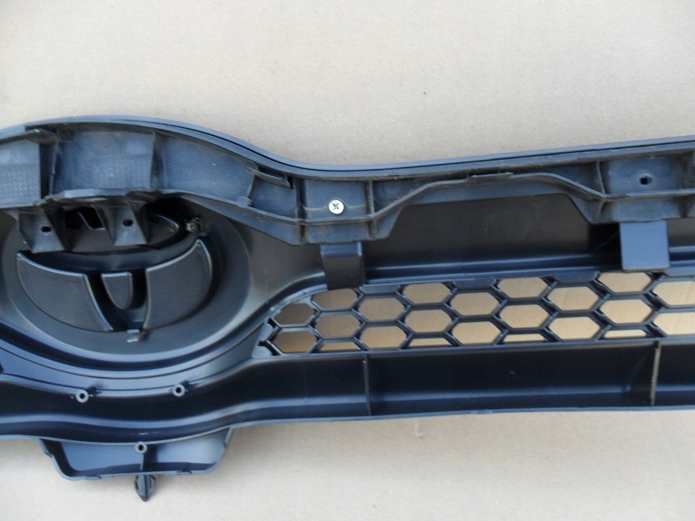 фото №9, Toyota corolla verso zer 2004 2005 решётка бампера