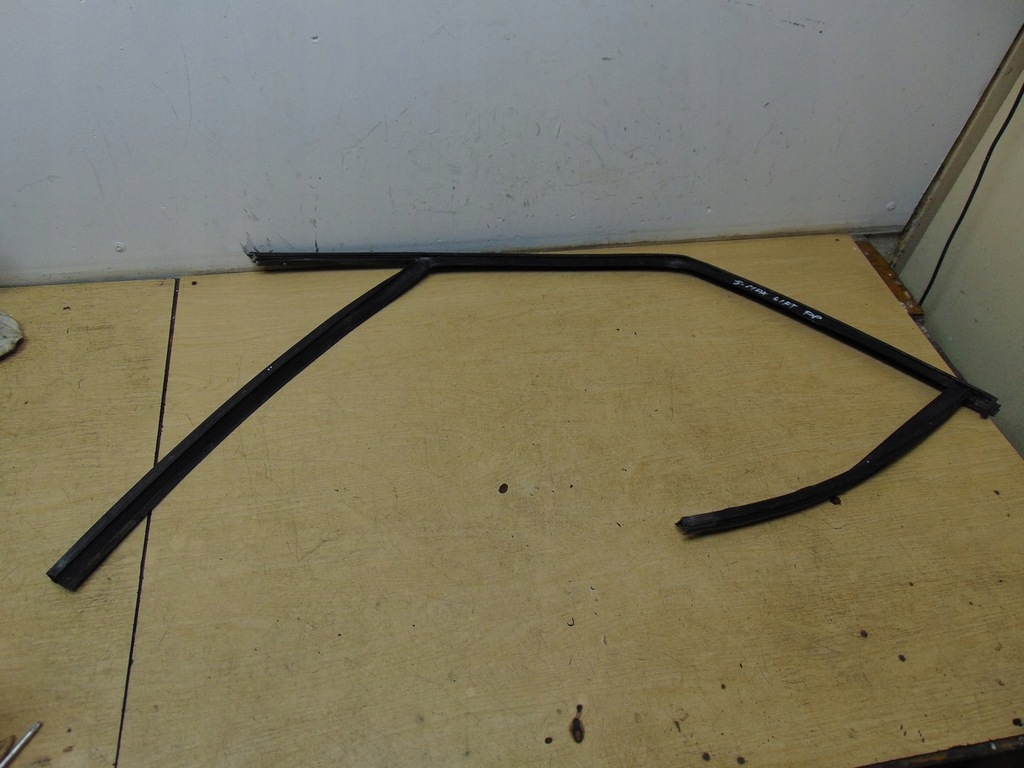 фото №8, Рамка прокладка стекло дверь правый перед ford s-max mk1 lift am21-r21510