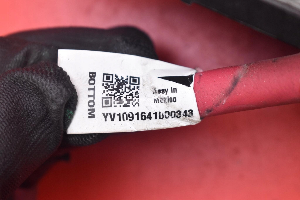 Коробка предохранителей 1034405-02-c tesla model x 90d 525 km 15-21 Цена