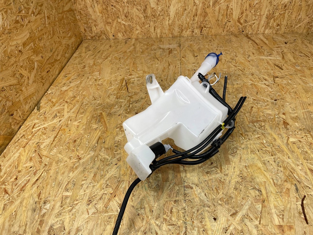 фото №7, Бак рідина омивача помпа toyota yaris iv p21 2020-