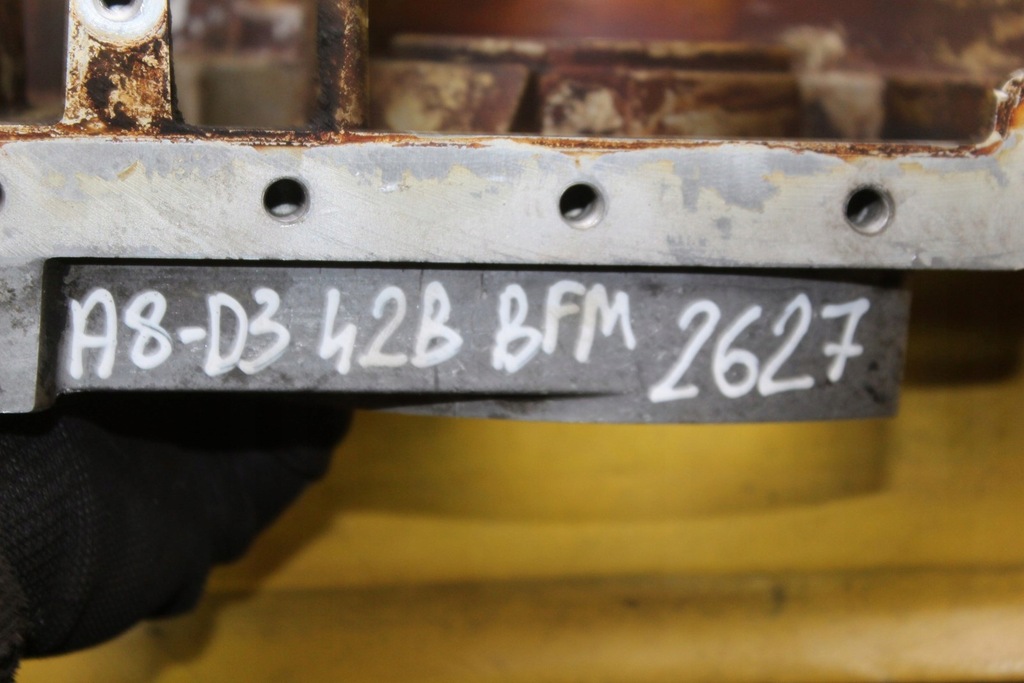 фото №9, Корпус распределительного вала a8 d3 4.2b 077103153k