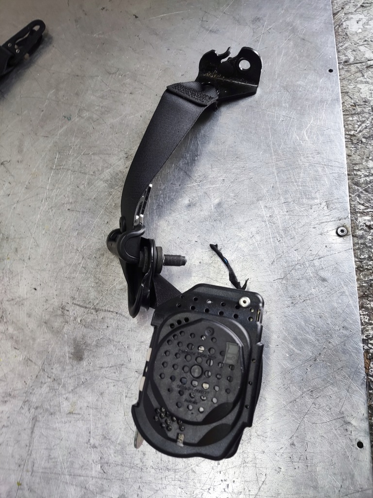 фото №6, Mercedes e klasa w213 kombi pas безпеки правий задня