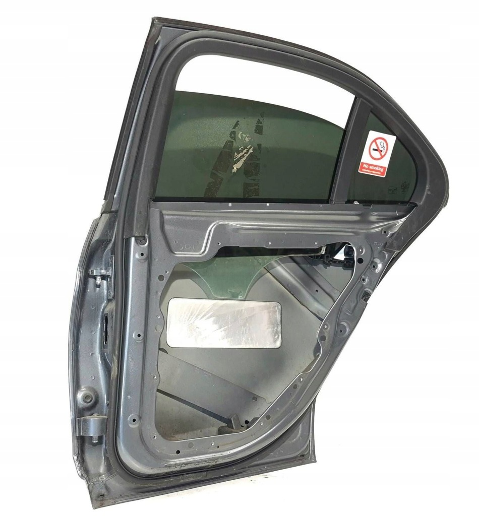 Дверь правое задние правый задний  mercedes w205 sedan 992 Недорого