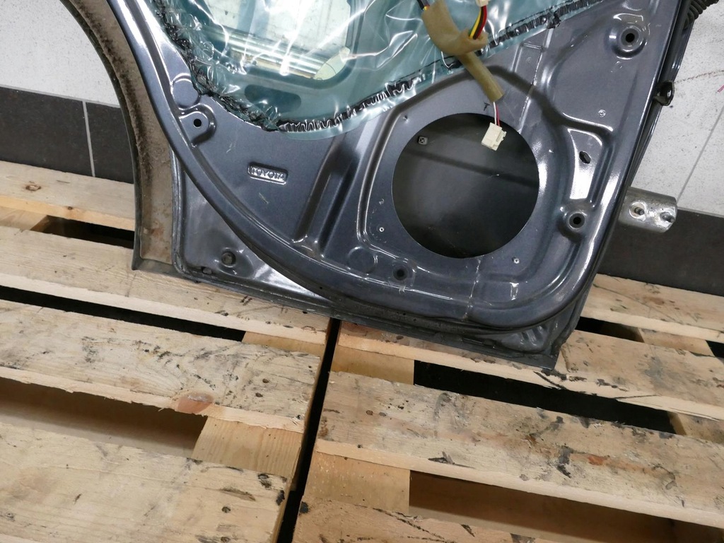 фото №16, Toyota rav4 ii lift дверь левый задняя левая задние 1e0 5-дверь