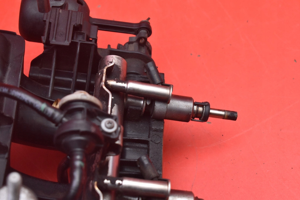 фото №10, Колектор всмоктуючий форсунки 06133185 06j133317m vw passat cc 1.8 tsi 160 km