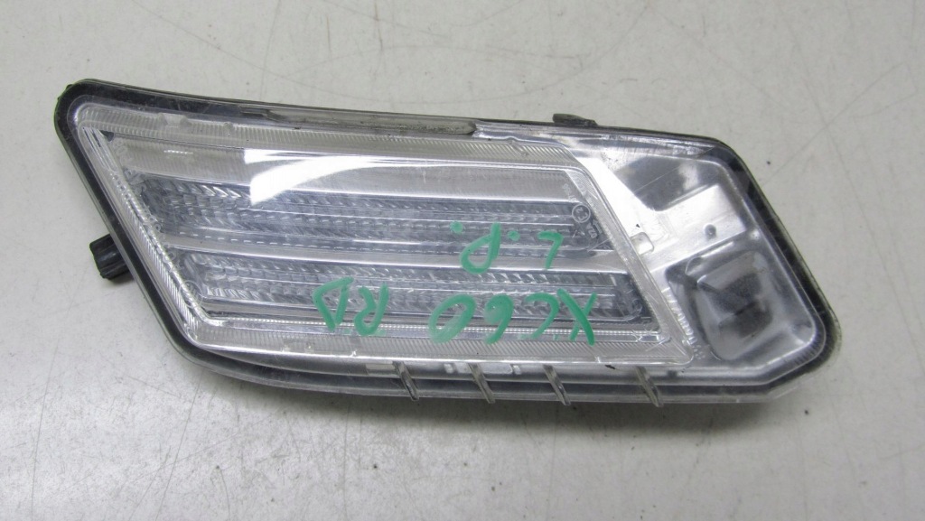 Купить Volvo xc60 противотуманная фара led drl левый 08-13 64