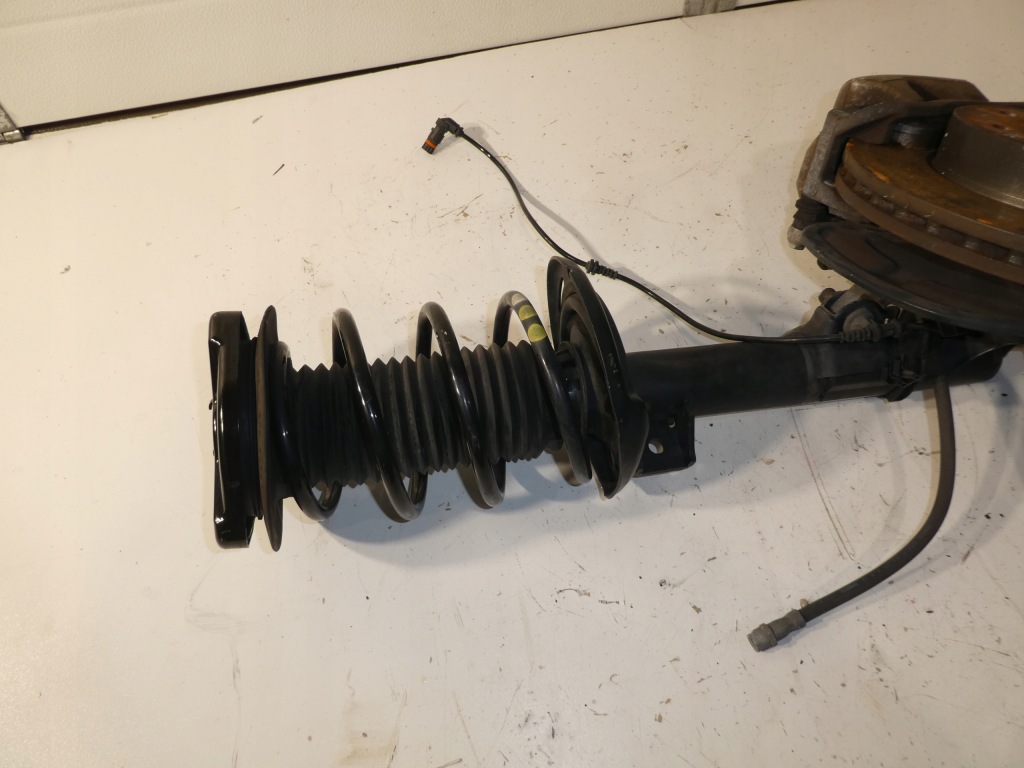 Купить Амортизационная стойка поворотный кулак амортизатор mercedes w207 a2073204638