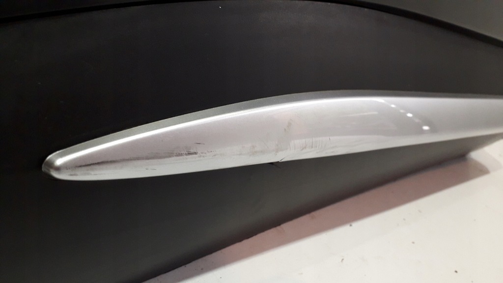 фото №11, Mazda оригинальный номер d10e72010 дверь