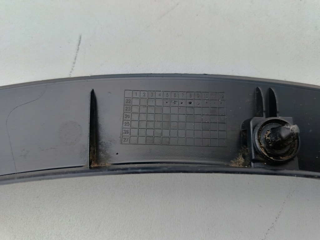 Tesla model y my 20- накладка молдинг крыла левый перед 1683863-00-a Оригинал