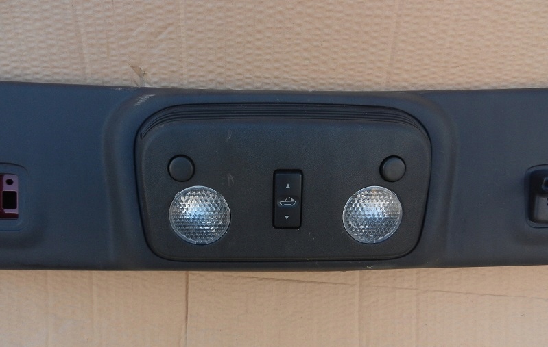 фото №1, Mustang 07 09 лампа стеля cabrio освітлення