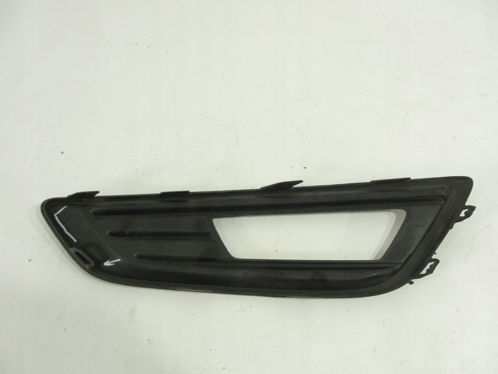 Решётка противотуманной фары перед правый  ford focus mk3 рестайлинг  14 Цена