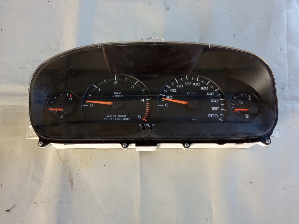 фото №1, Chrysler grand voyager iii 2.5 vm 1999 r. прилади лічильник