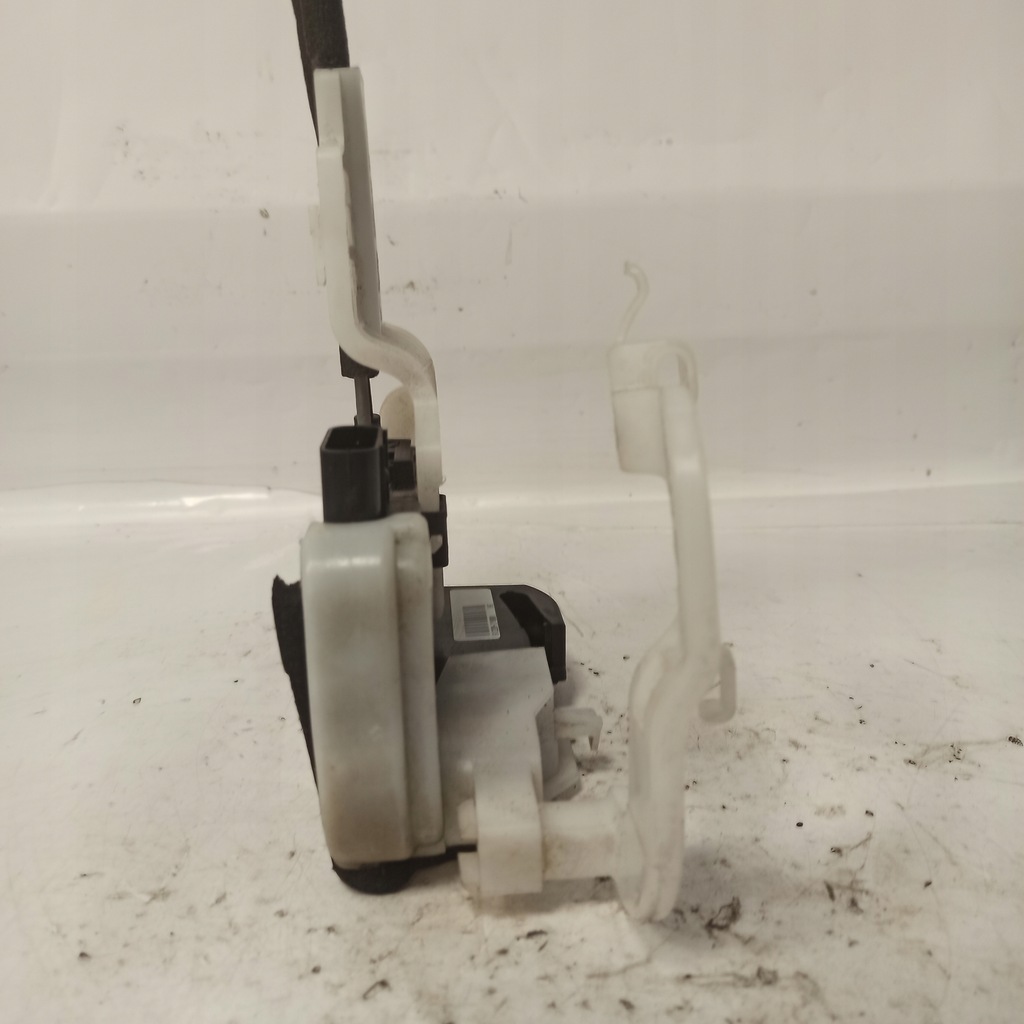 фото №9, Hyundai ix35 замок дверь правый перед 6 pin 81320-2y000