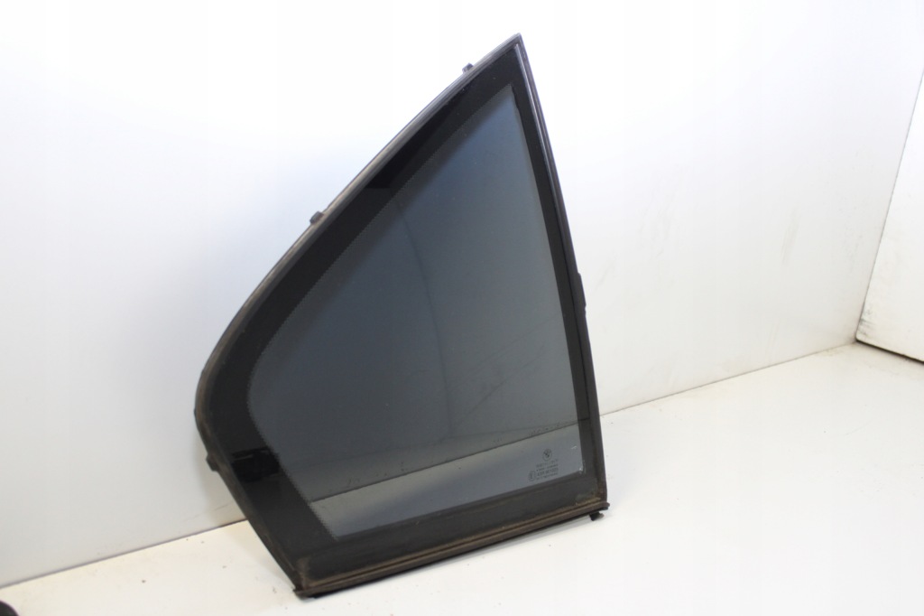 фото №1, Bmw e38 скло бічна трикутник права задня дверна тонована