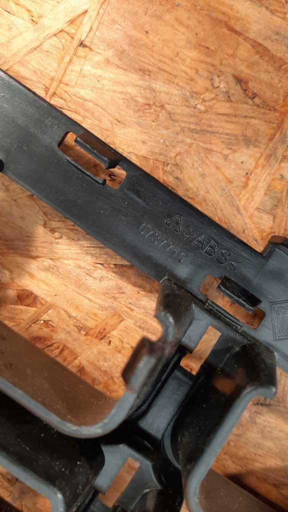 Opel corsa d 2011- решётка решётка  бампера перед 0737710 Киев