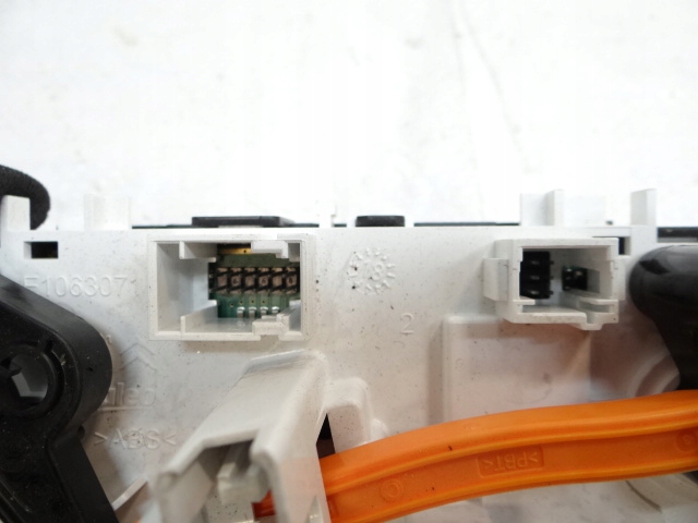 фото №7, Peugeot 208 i панель кондиционера обдув 9819611577