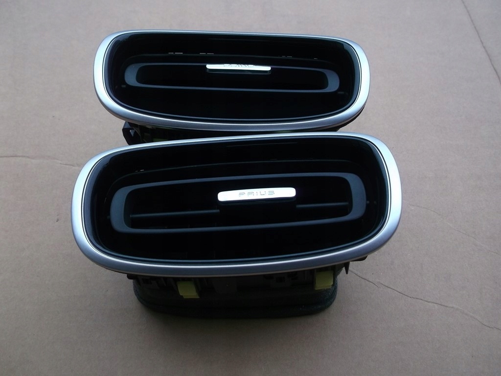 фото №1, Toyota prius iv решітка обдув