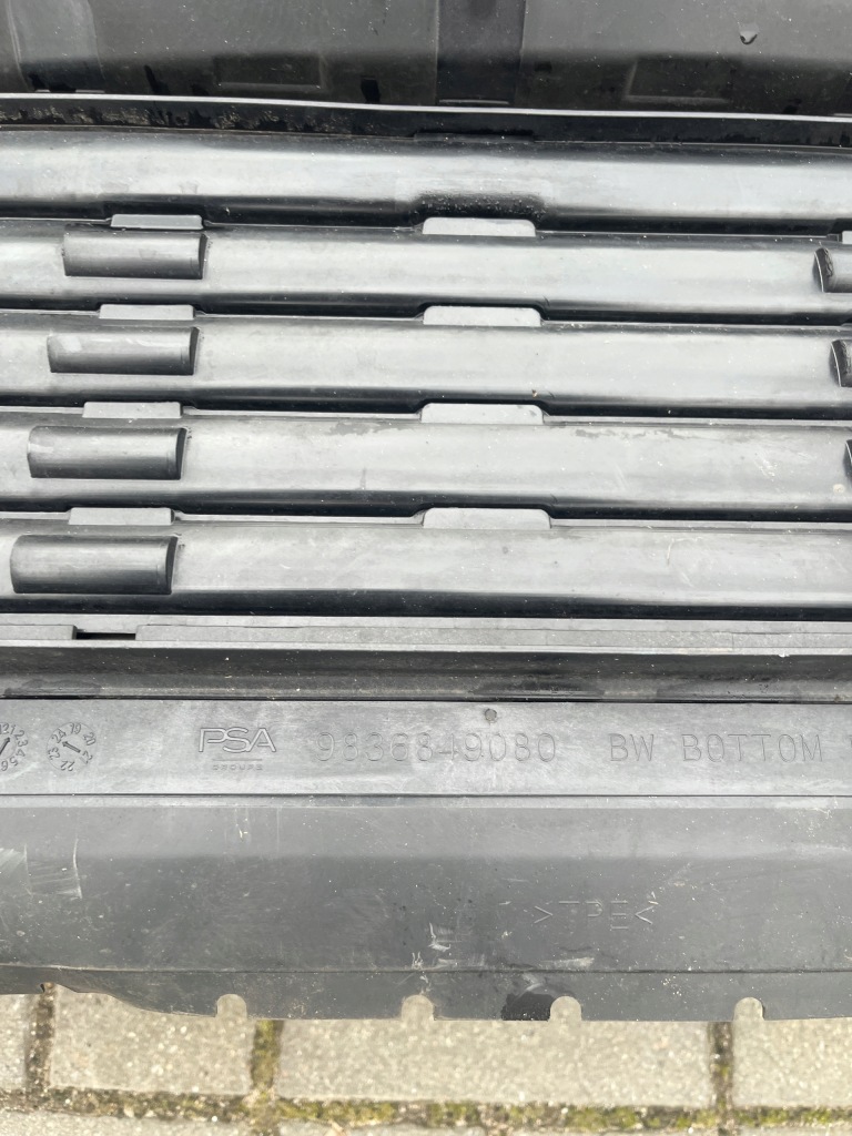 фото №7, Peugeot 5008 iii c5 aircross 1.2 hybrid комплект радіатор жалюзі 9836055280