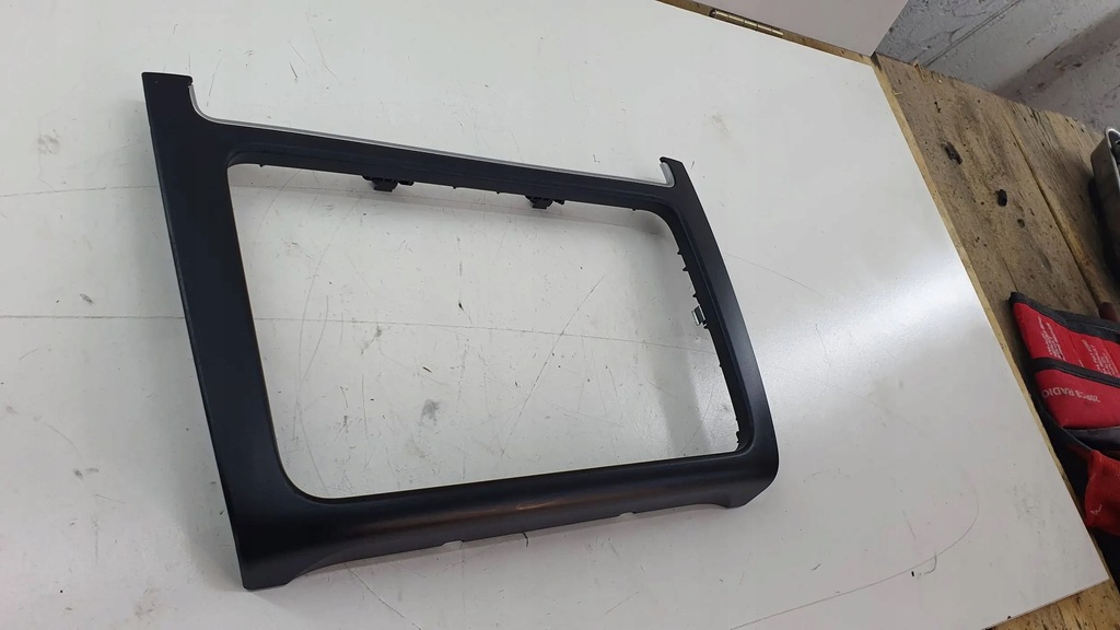 фото №7, Volkswagen polo v 6r 09- 6r0858069e рамка радио консоли центральной панели