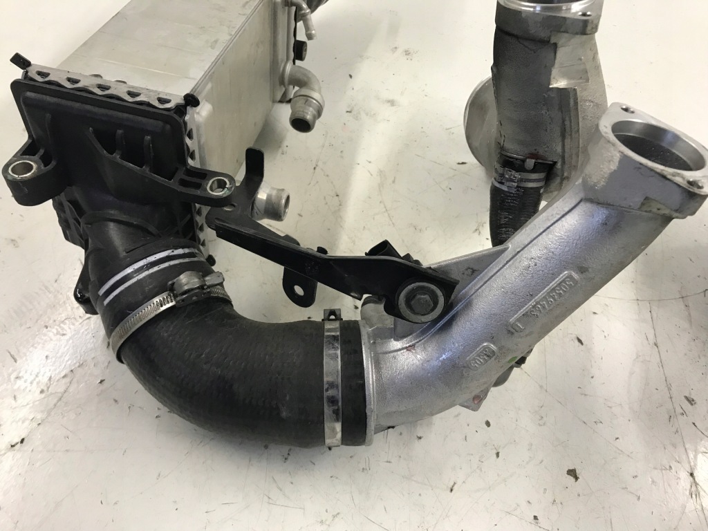 Alfa romeo stelvio quadrifoglio 2.9 510km интеркулер в Украине