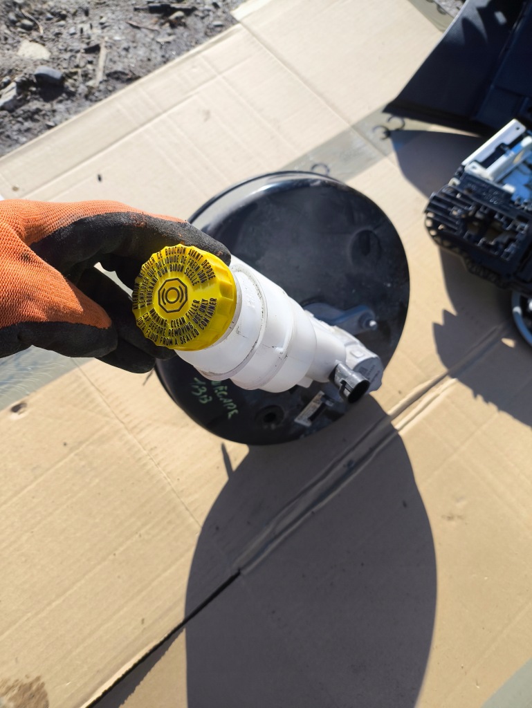 Jeep renegade jeep renegade fiat насос тормозная усилитель тормозов 52031549 ? Доставка