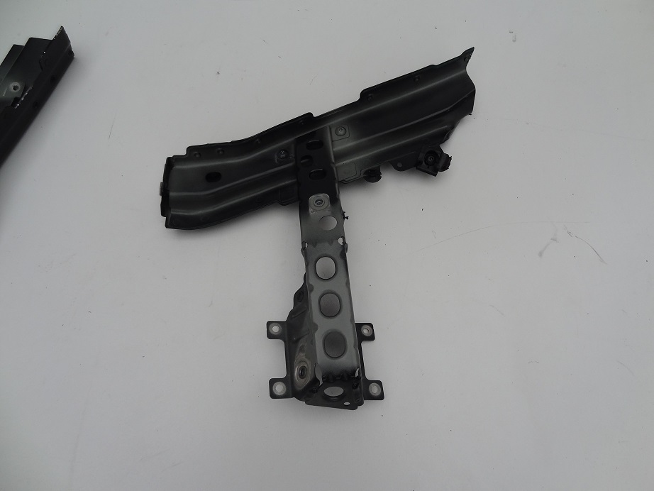 фото №6, Лівий правий підкрилок кронштейн кронштейн крила перед porsche panamera 971