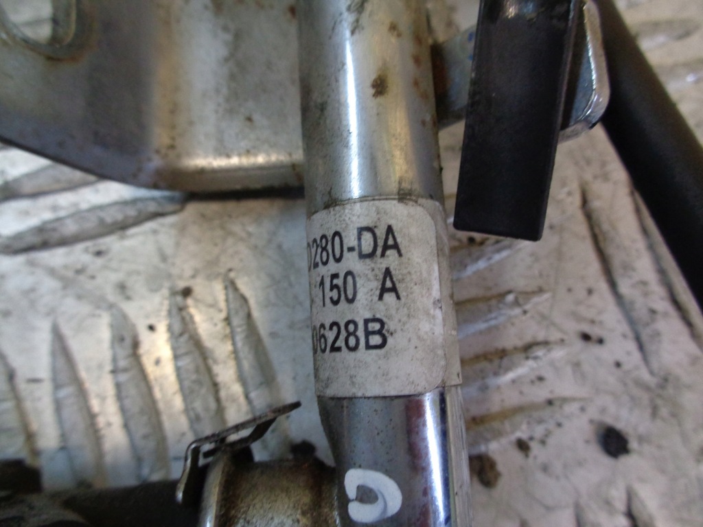 фото №7, Молдинг впрыскная mazda 6 2.0b 16v gg gy 02-