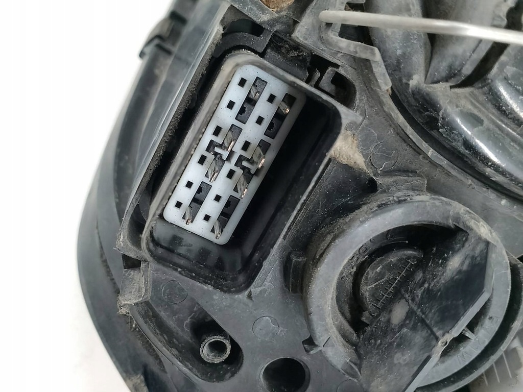 фото №8, Лампа перед правая volvo v50 30698886 0301198204